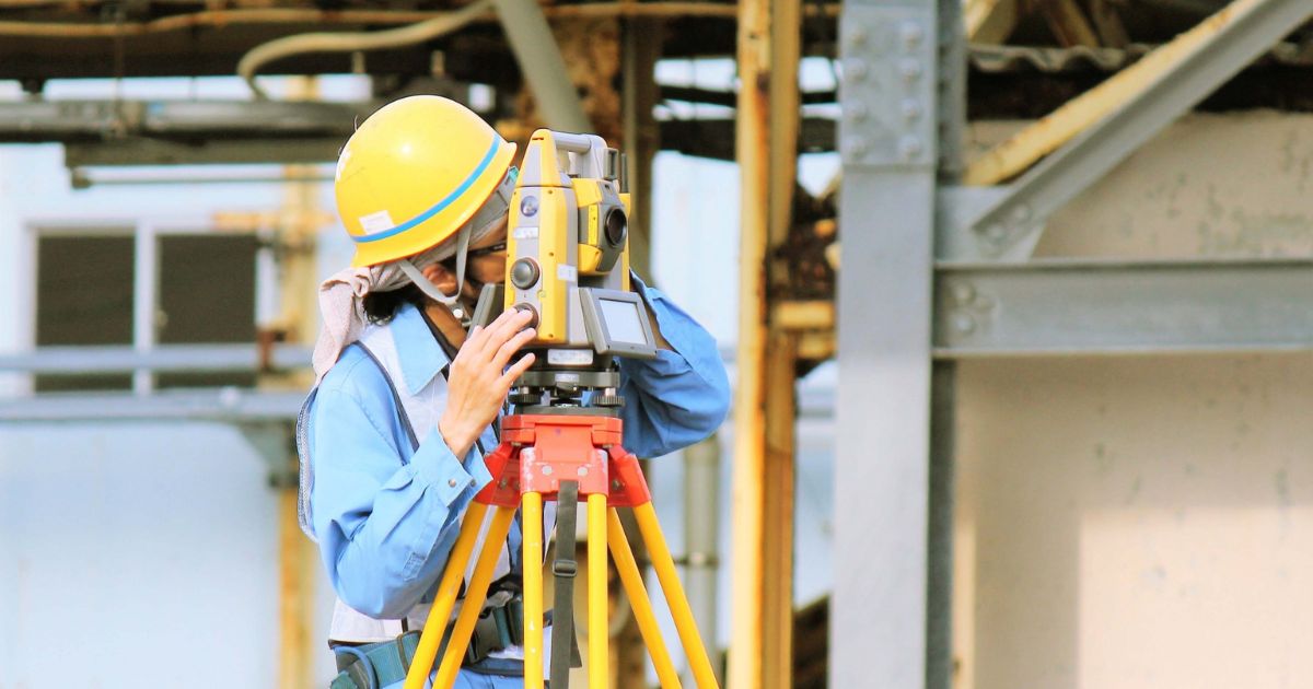 福岡県で測量の仕事を探す人が増加?メリット・平均年収・会社選びのポイントを解説